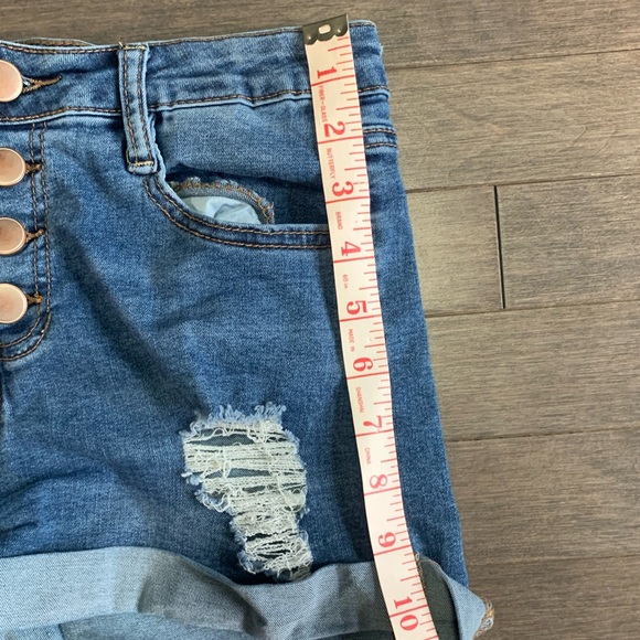 Dollhouse Distressed Blue Jean Shorts With Copper Tone Buttons Women’s 5/6 - Picture 3 of 5